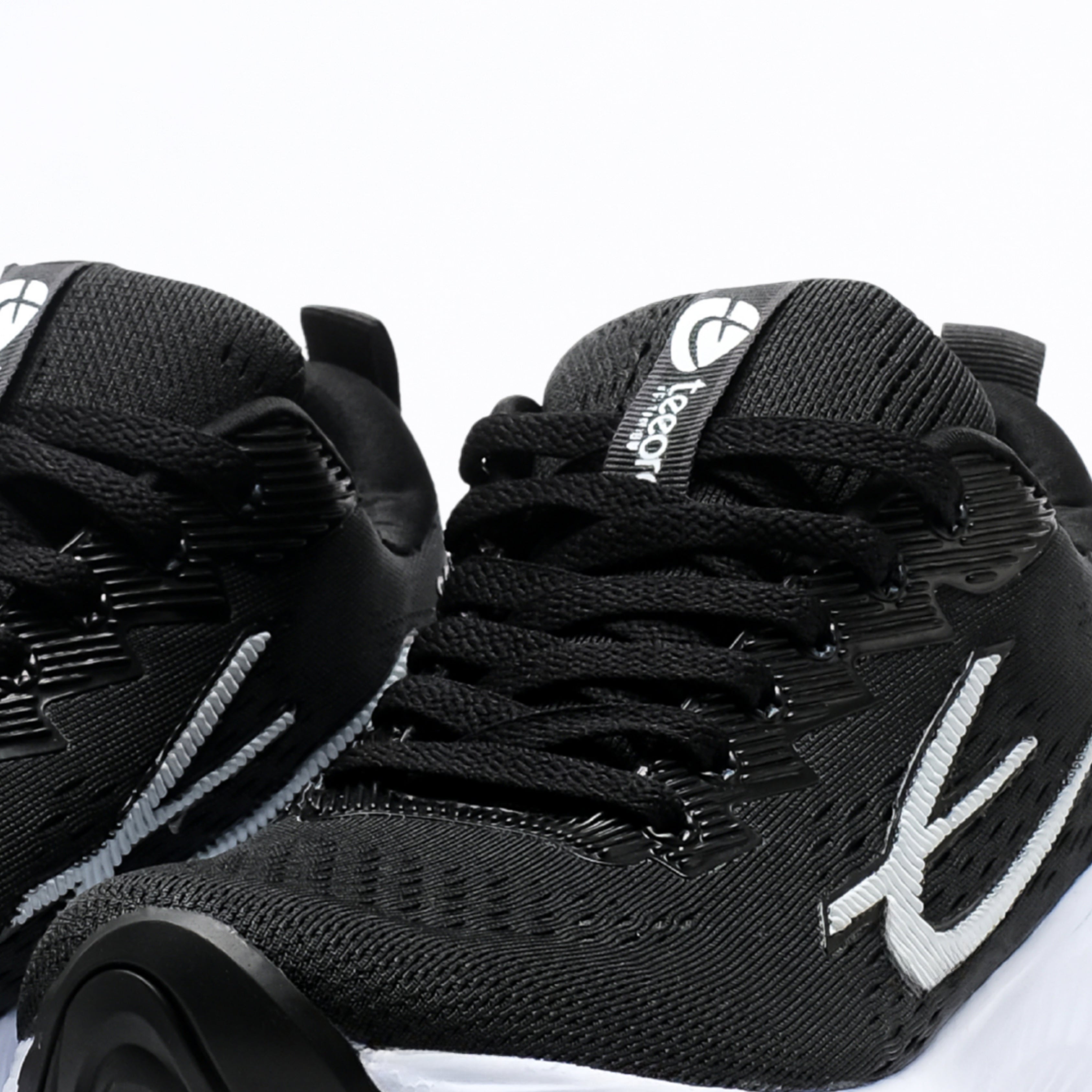 Veltamium - Black White